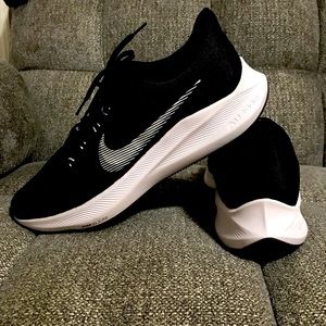 Men’s Nike Air Zoom Winflo 8 Running Shoes
